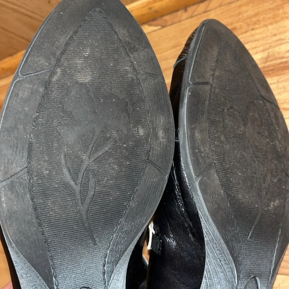 J. Metayer Mary Jane Wedge strap Leather EU Sz 39 Wide 8-1/2 black silver gold